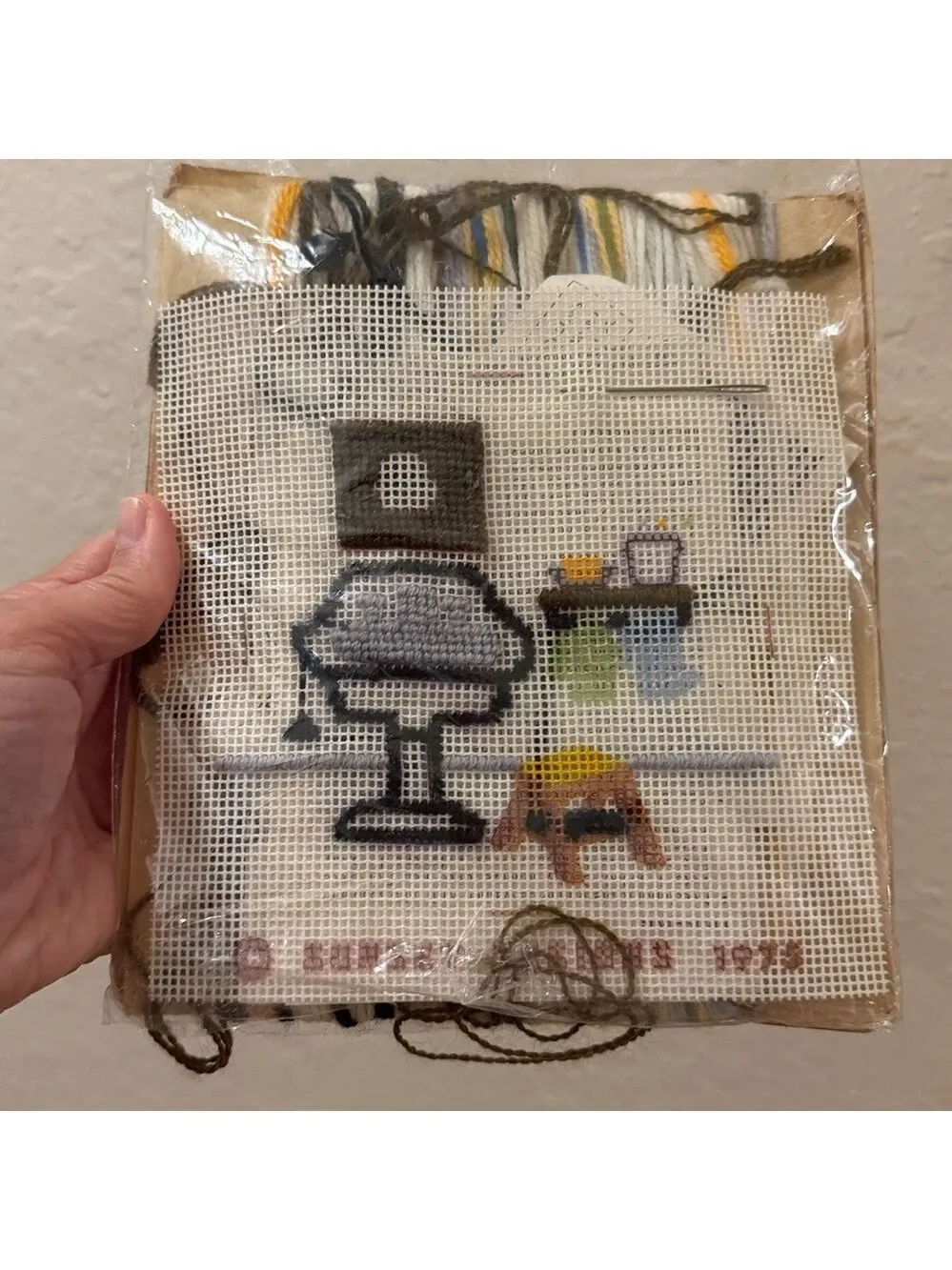 Vintage Crewel Embroidery Wall Decor Craft Kit Guest Bath started not finished